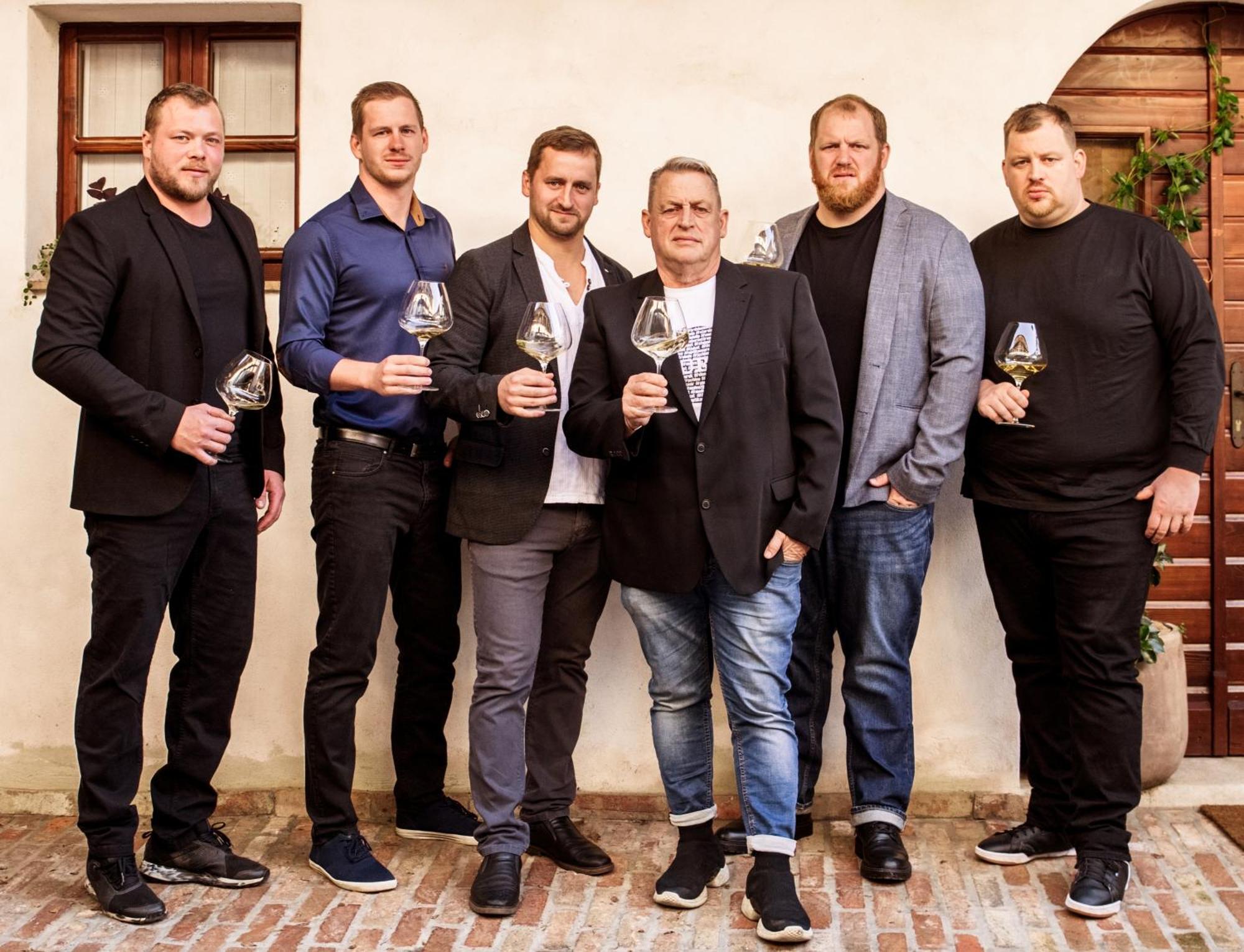 Posestvo Scurek Wine Bed & Breakfast Dobrovo Bagian luar foto