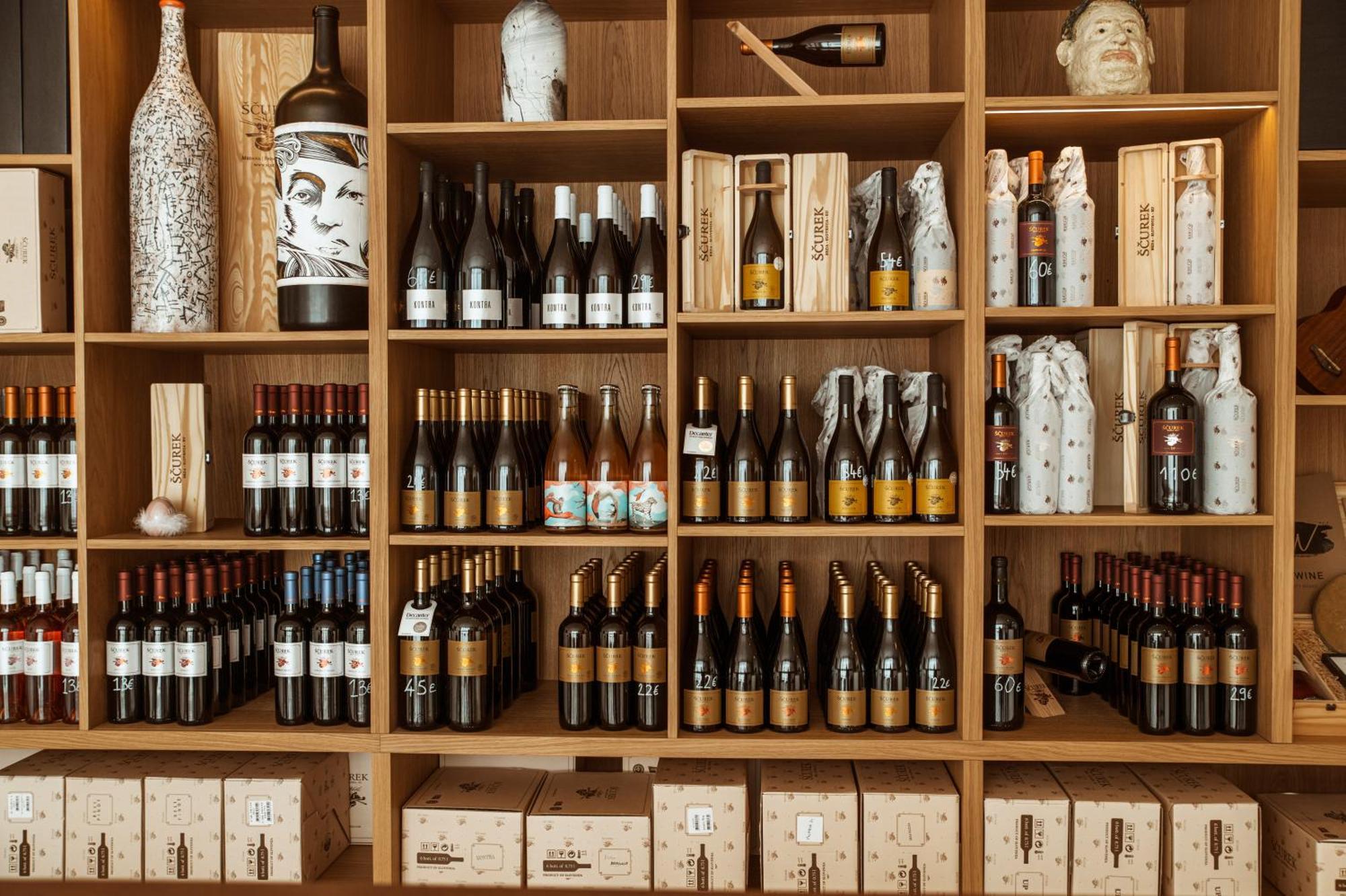 Posestvo Scurek Wine Bed & Breakfast Dobrovo Bagian luar foto